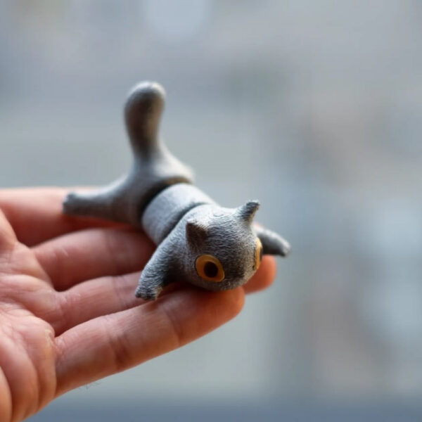 FlexiCat 2-Color STL – Poseable Dual-Tone 3D Printable Cat | Fidget Toy & Desk Decor