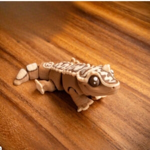 MMMini Crested Gecko v01 STL – Adorable 3D Printable Reptile Model | Tiny Desk Companion & Gift
