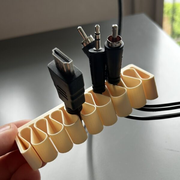 Universal Cable Holder – One-Part Desk & Wall Clip | Versatile 3D-Printed Cable Management Solution - Image 3