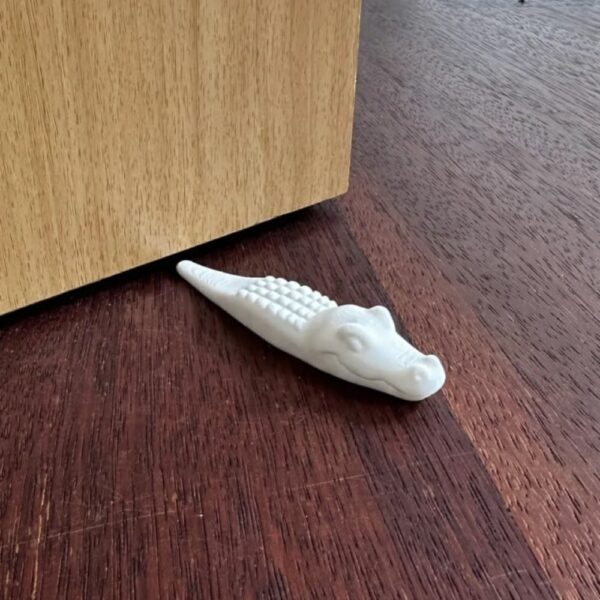 Crocodile Door Stopper STL – 3D Printable Decorative Wedge (Fun & Functional Home Accessory) - Image 3