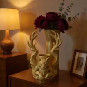 Fire Wolf Vase – Hand-Painted Ceramic Vase with Mythical Wolf Art (Home Decor & Gift Idea)