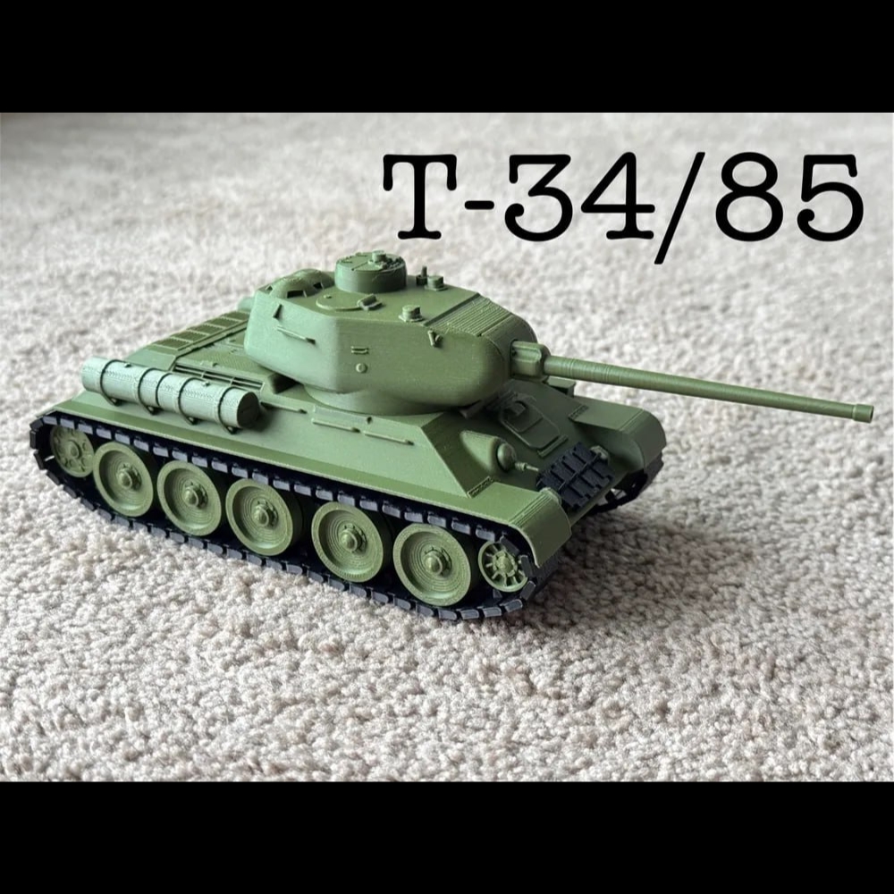 1:35 Scale T-34/85 Soviet Medium Tank – Highly Detailed WWII Model Kit